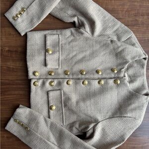 Chic Gold Buttoned Jacket
